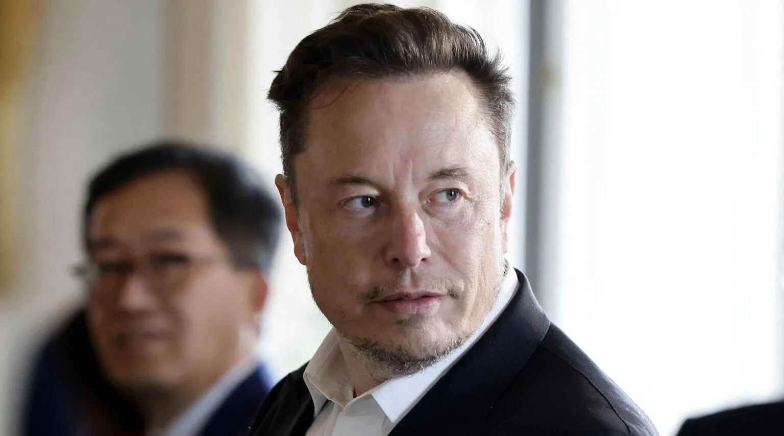 Elon Musk Becomes First Person to Achieve $400B Net Worth