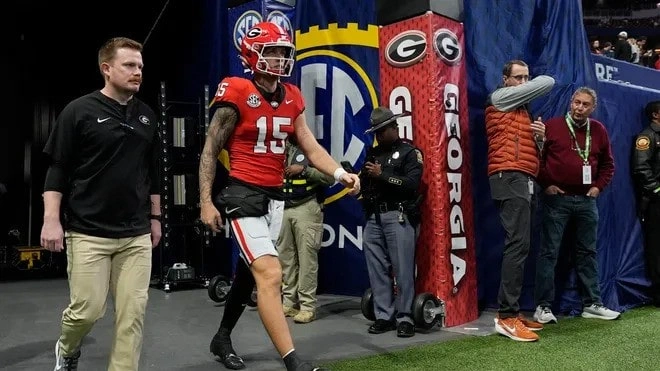 Kirby Smart provides injury update on Georgia QB Carson Beck